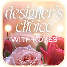 Designer\'s Choice with Roses in Glass Vase